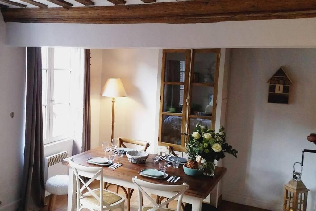 Une Pause Chez Julien, Appartement Lumineux Et Idealement Situe! Honfleur Buitenkant foto