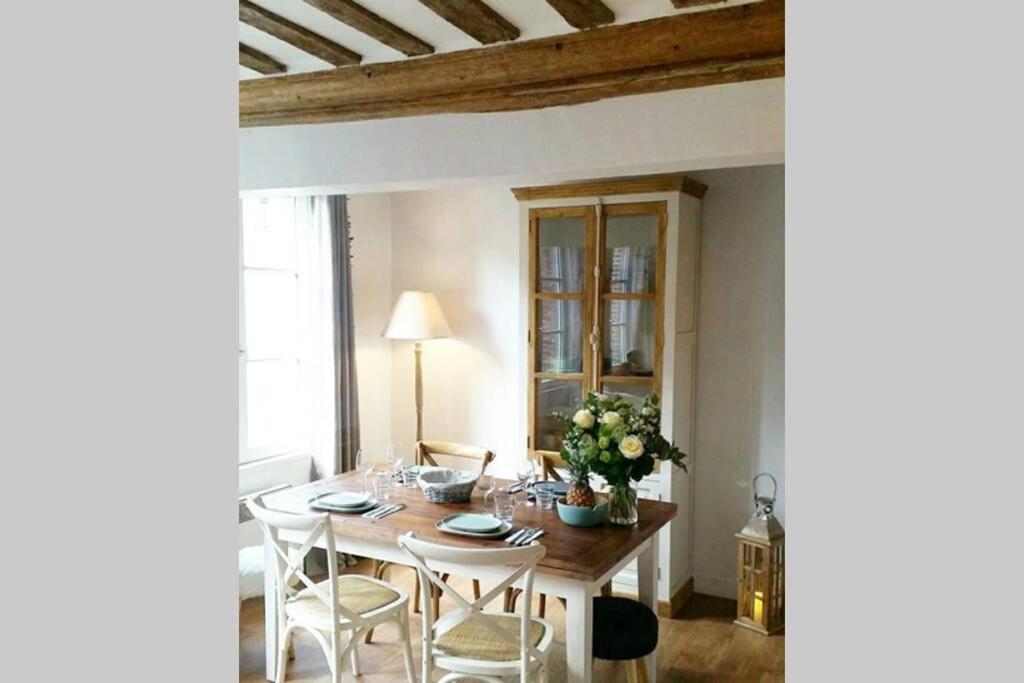 Une Pause Chez Julien, Appartement Lumineux Et Idealement Situe! Honfleur Buitenkant foto